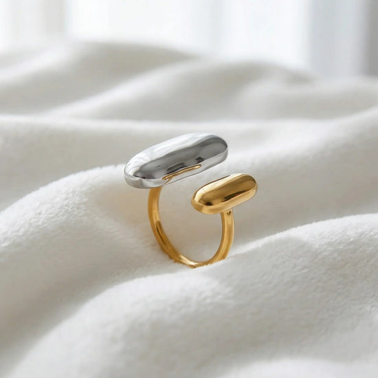 The Opulence Curve Ring