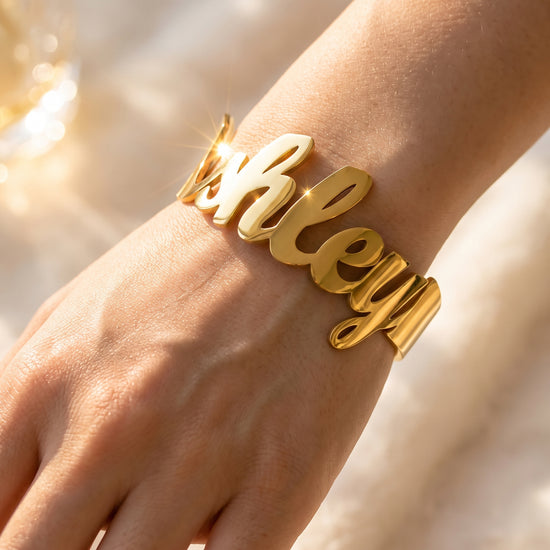 The Rosélia Name Cuff