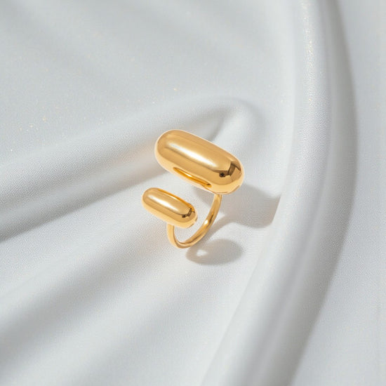 The Opulence Curve Ring